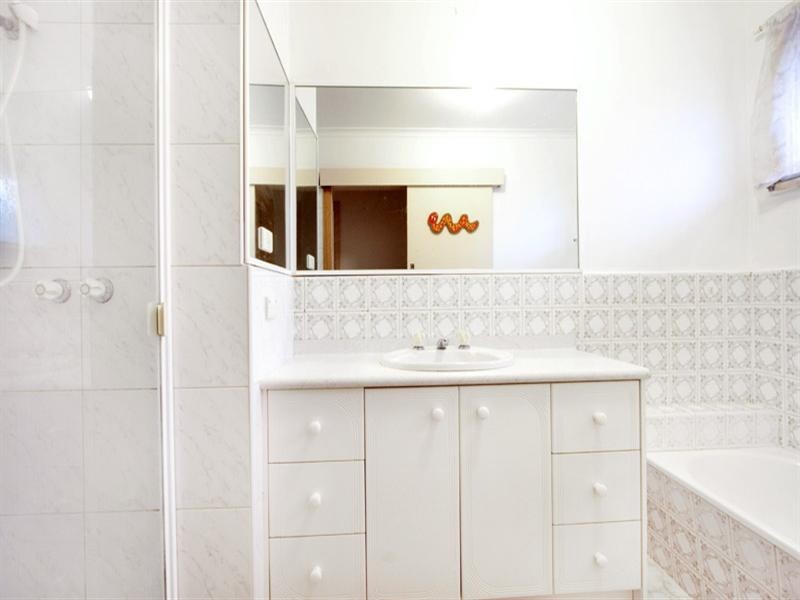 5 Box Close, Wheelers Hill VIC 3150