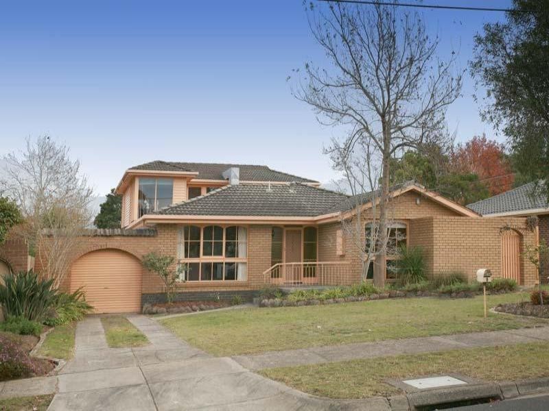9 Lancelot Crescent, Glen Waverley VIC 3150