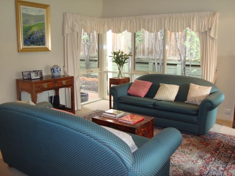 24 Hutchinson Drive, Kew VIC 3101