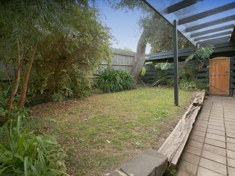 12 Leamington Crescent, Glen Waverley VIC 3150