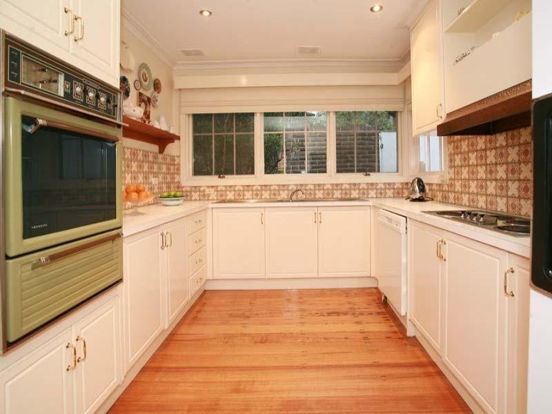 22 Heatherlea Drive, Wheelers Hill VIC 3150