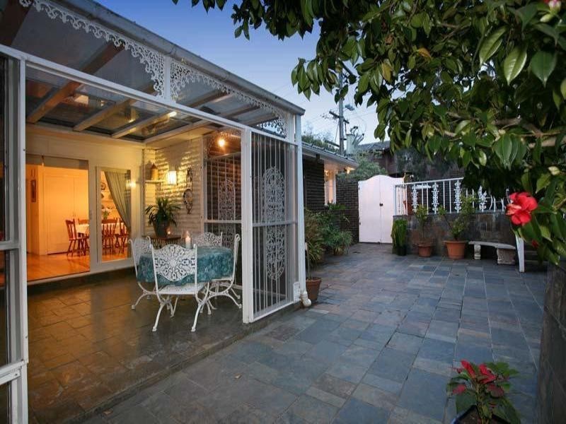 22 Heatherlea Drive, Wheelers Hill VIC 3150