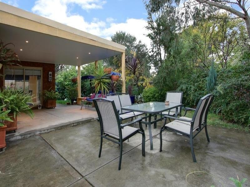 3 Holmes Way, Glen Waverley VIC 3150
