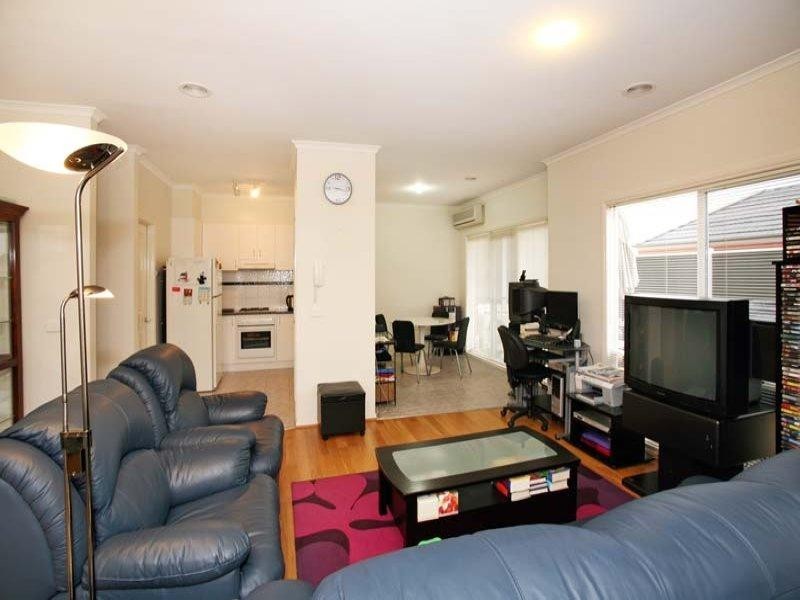 13/18 Tulloch Grove, Glen Waverley VIC 3150