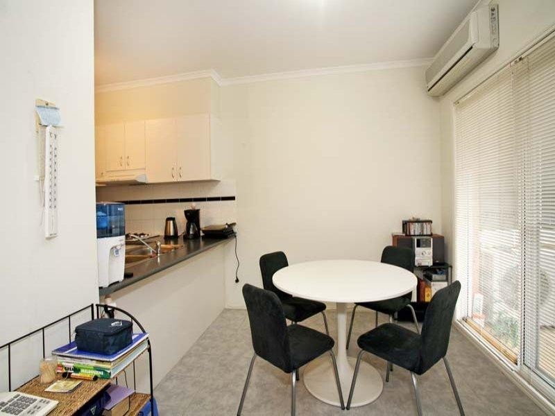 13/18 Tulloch Grove, Glen Waverley VIC 3150