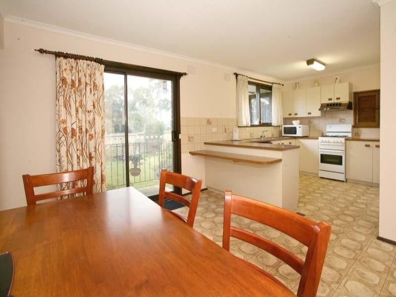 136 Jacksons Road, Mulgrave VIC 3170