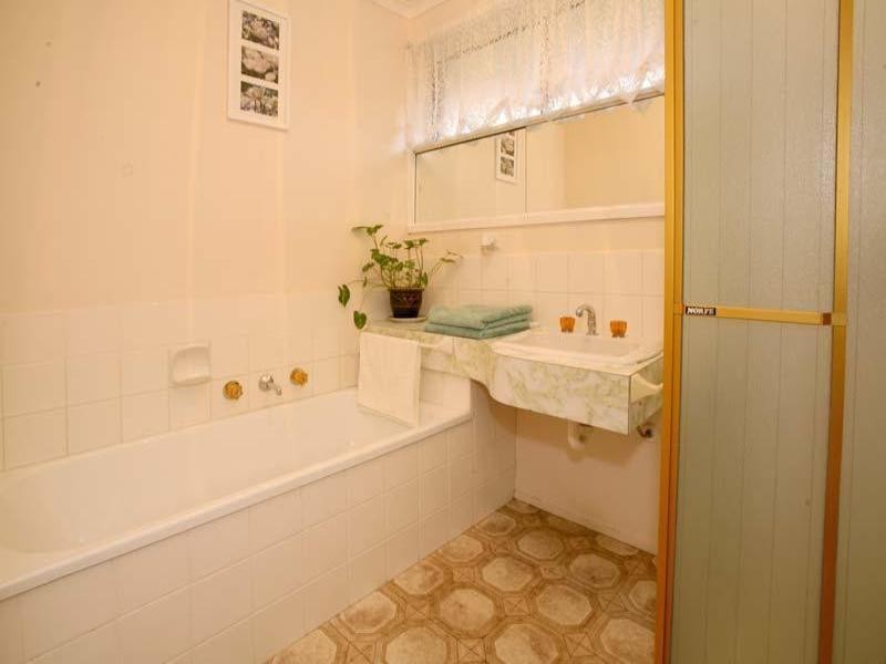 136 Jacksons Road, Mulgrave VIC 3170