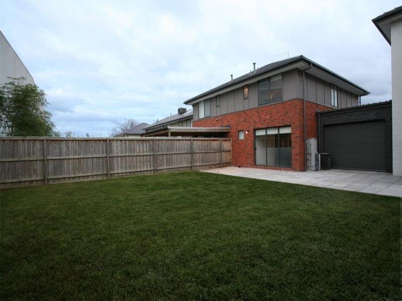 21 Camville Road, Mulgrave VIC 3170