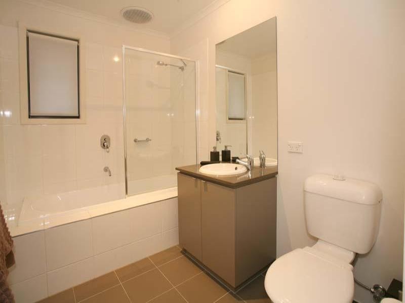 21 Camville Road, Mulgrave VIC 3170