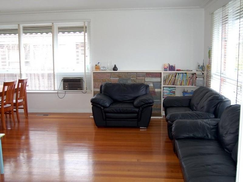1 Tamarisk Avenue, Glen Waverley VIC 3150