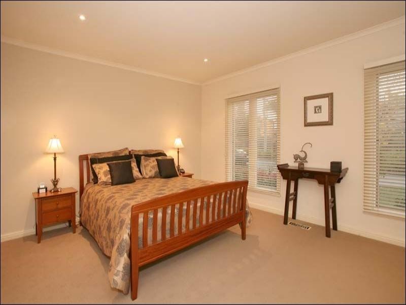 5 Maxwell Grove, Glen Waverley VIC 3150