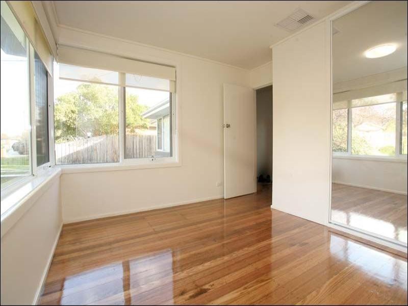 2 Kensington Court, Mulgrave VIC 3170