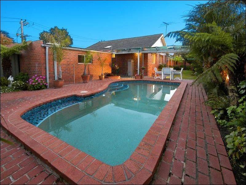 12 Excalibur Avenue, Glen Waverley VIC 3150