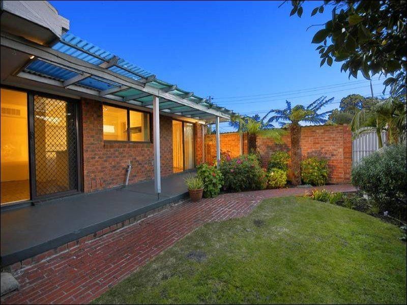 12 Excalibur Avenue, Glen Waverley VIC 3150