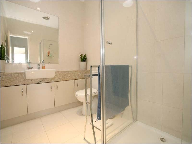 4/745 Waverley Road, Glen Waverley VIC 3150