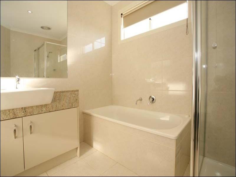 4/745 Waverley Road, Glen Waverley VIC 3150