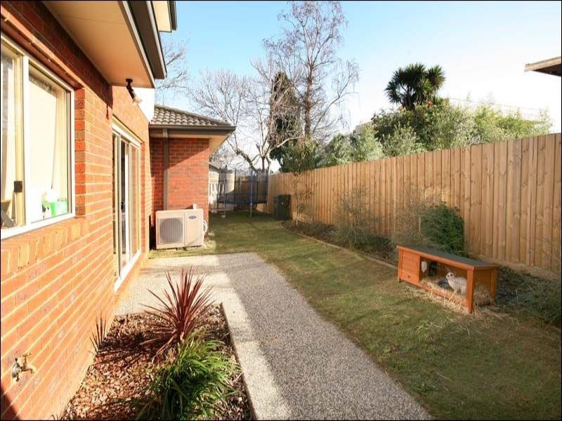 4/745 Waverley Road, Glen Waverley VIC 3150