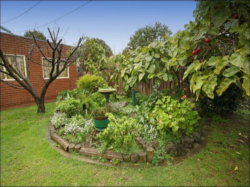 52 Cambridge Drive, Glen Waverley VIC 3150