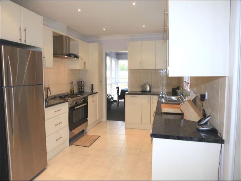 22 Rowitta Drive, Glen Waverley VIC 3150