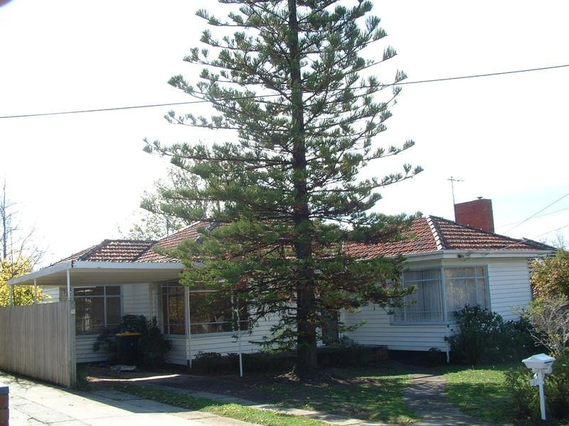 27 Douglas Street, Ashwood VIC 3147