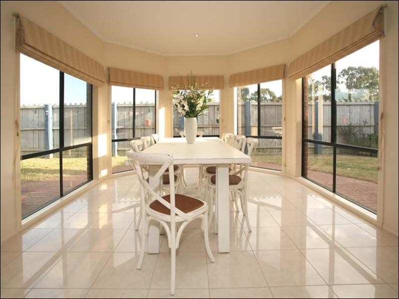 117 Herriotts Boulevard, Glen Waverley VIC 3150