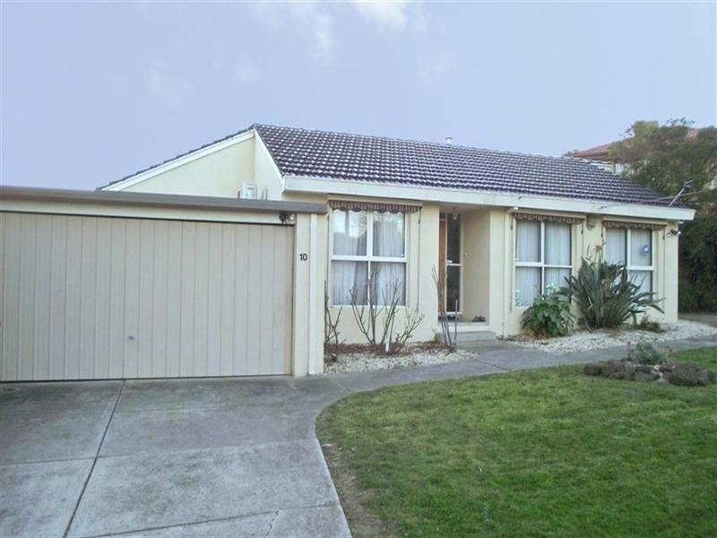 10 Leatherwood Crescent, Wheelers Hill VIC 3150