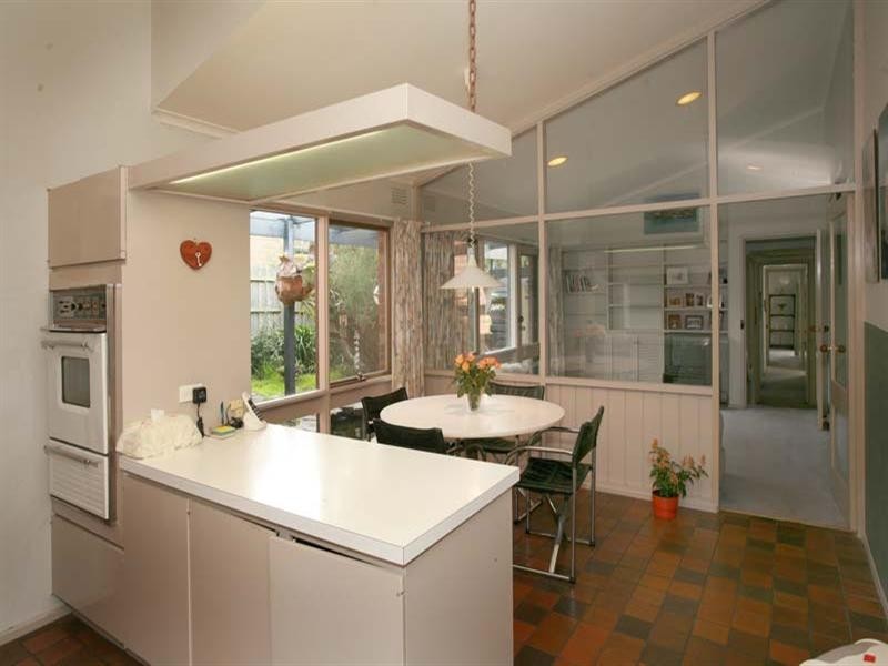 12 Leamington Crescent, Glen Waverley VIC 3150