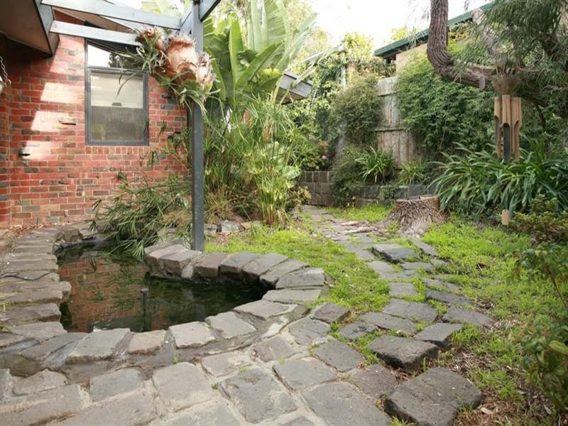 12 Leamington Crescent, Glen Waverley VIC 3150