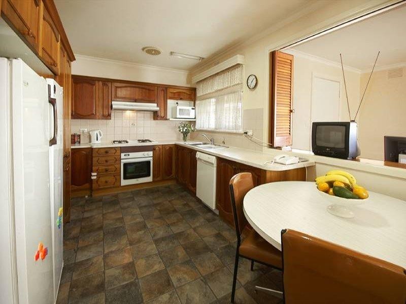 11 Viewpoint Avenue, Glen Waverley VIC 3150