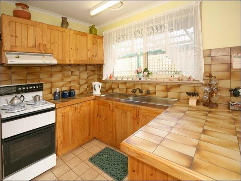 8 Rangoon Court, Mulgrave VIC 3170