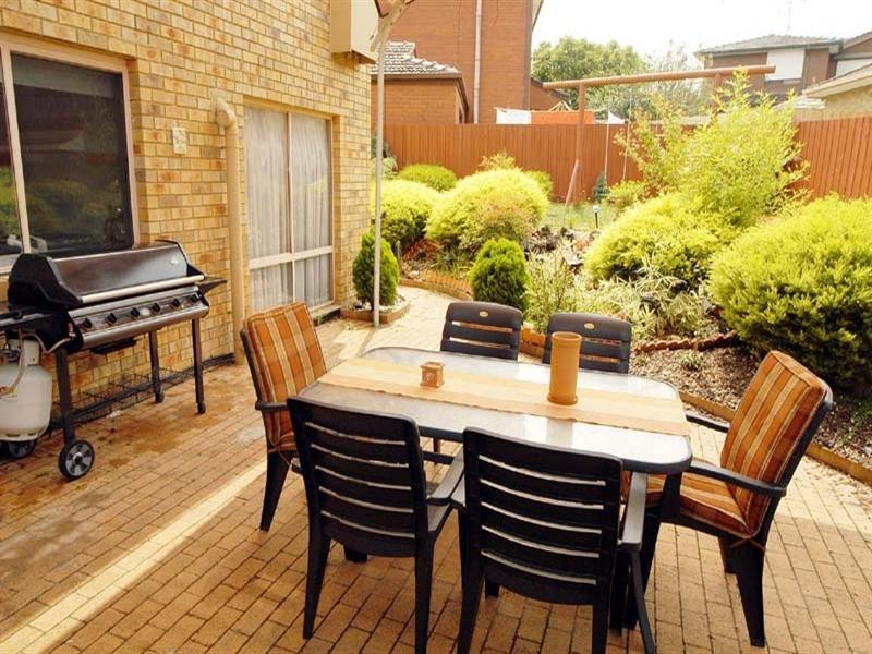 15 Outlook Court, Chadstone VIC 3148