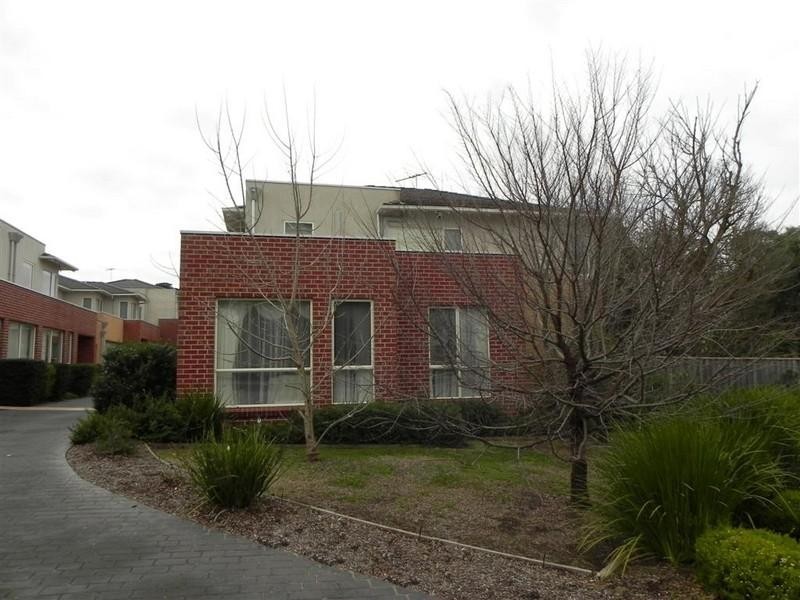 15/11-15 The Deviation, Wheelers Hill VIC 3150