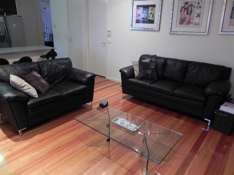 15/11-15 The Deviation, Wheelers Hill VIC 3150