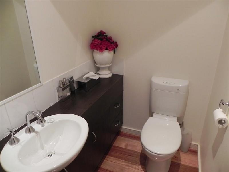 15/11-15 The Deviation, Wheelers Hill VIC 3150