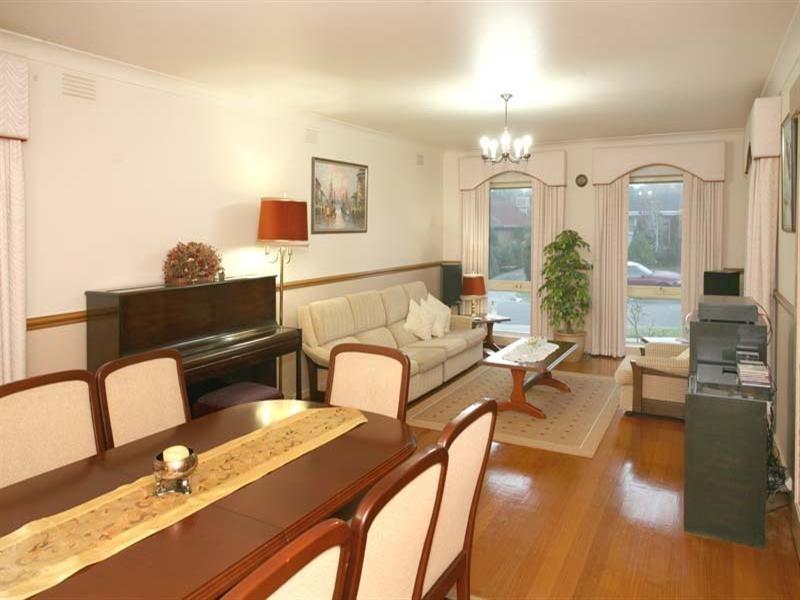 52 Brentwood Drive, Glen Waverley VIC 3150