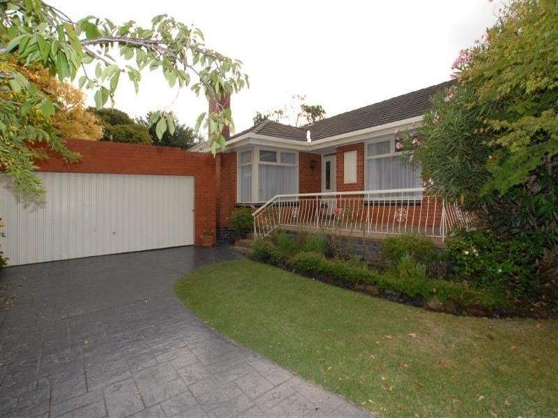2 Oxley Close, Glen Waverley VIC 3150