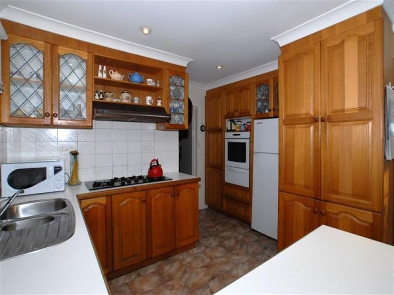 2 Oxley Close, Glen Waverley VIC 3150