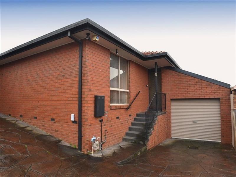 2/6 Tourmaline Crescent, Wheelers Hill VIC 3150