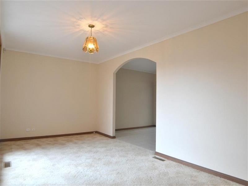 2/6 Tourmaline Crescent, Wheelers Hill VIC 3150