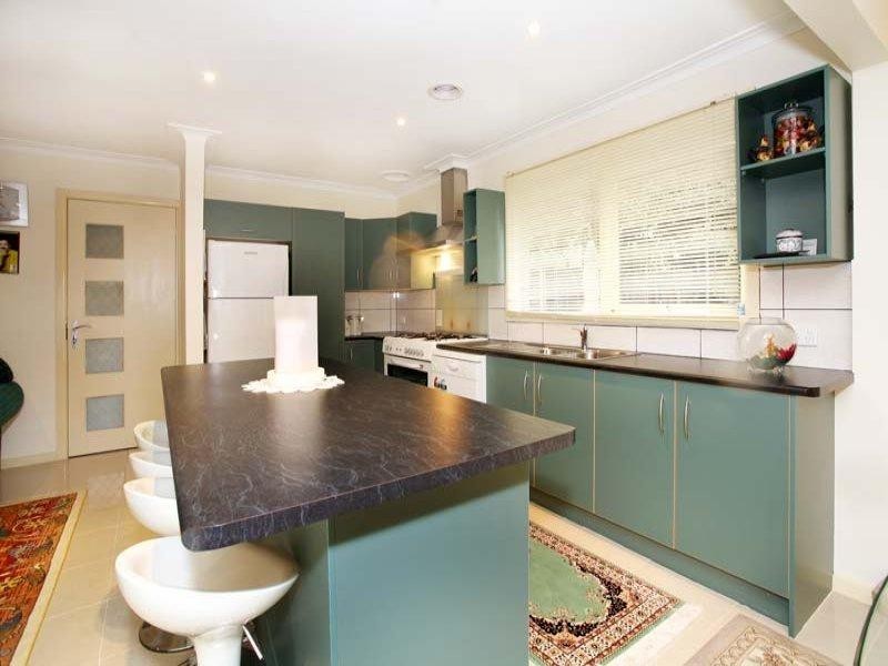 15 Lennox Avenue, Glen Waverley VIC 3150