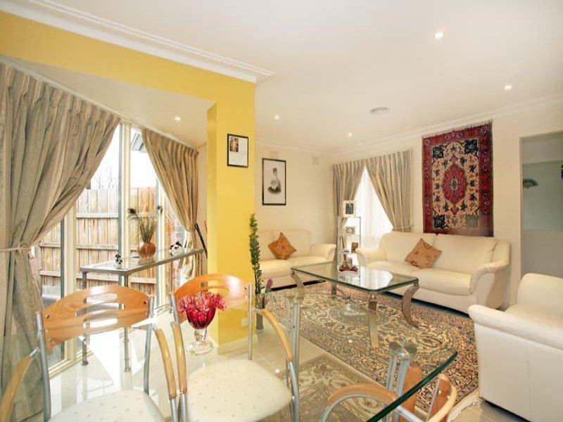 15 Lennox Avenue, Glen Waverley VIC 3150