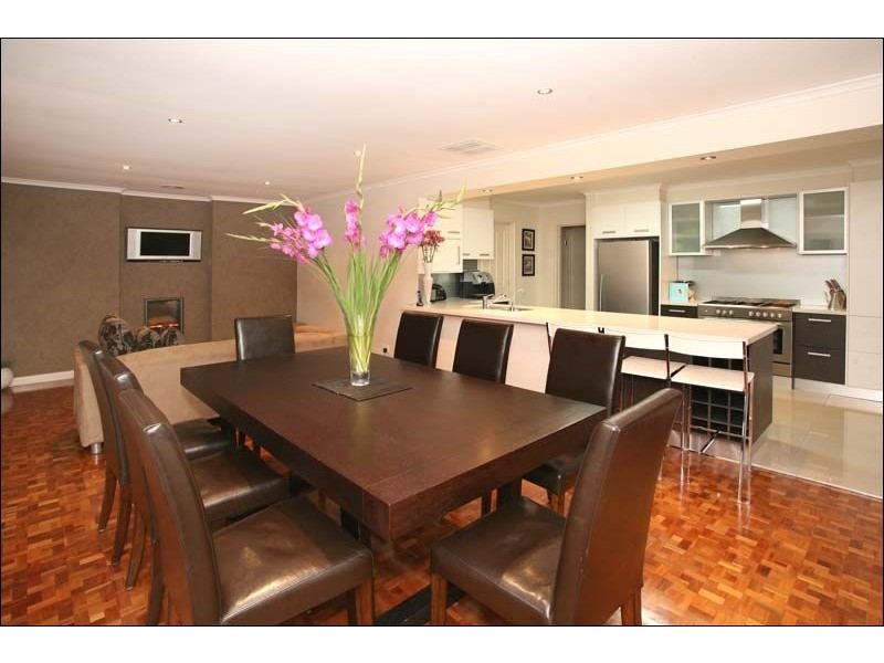 15 The Outlook, Glen Waverley VIC 3150