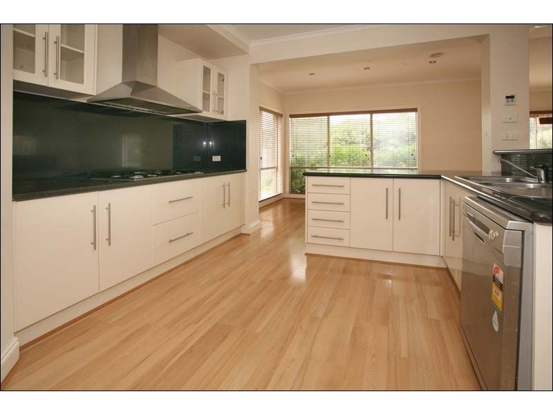 3 Maxwell Grove, Glen Waverley VIC 3150