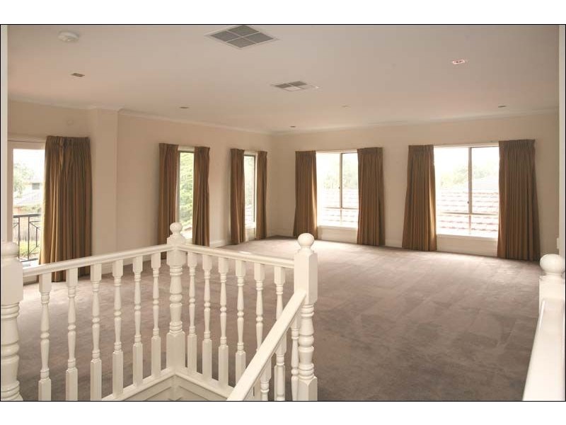 3 Maxwell Grove, Glen Waverley VIC 3150