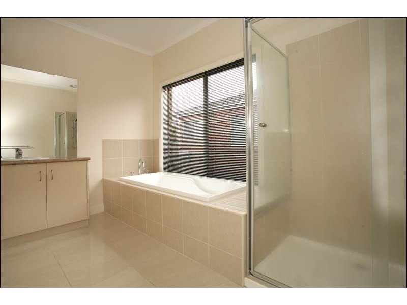3 Maxwell Grove, Glen Waverley VIC 3150