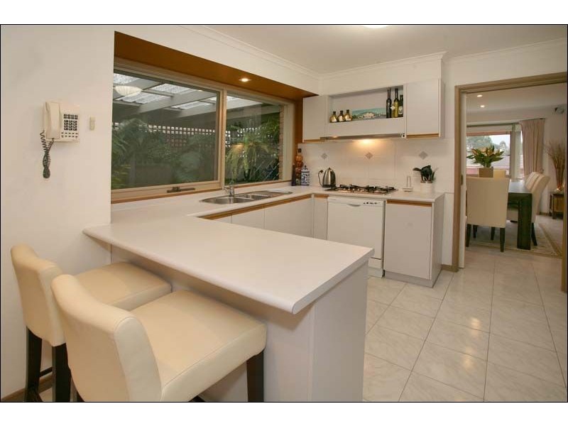 8 Nicholas Court, Lysterfield VIC 3156