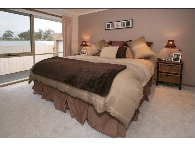 8 Nicholas Court, Lysterfield VIC 3156