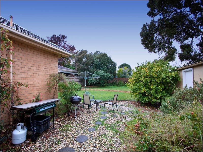 16 Fraser Street, Glen Waverley VIC 3150