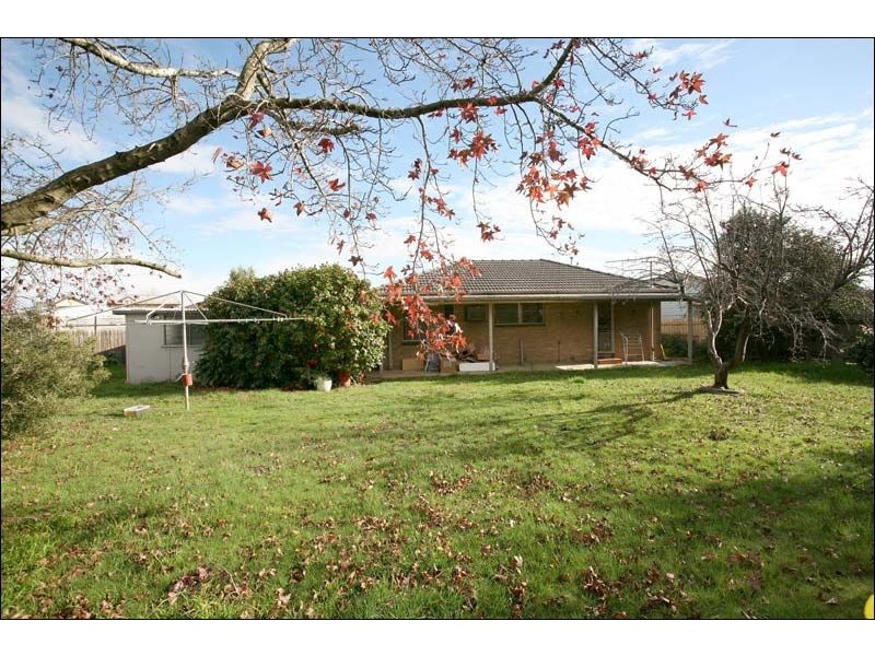 8 Judy Court, Vermont VIC 3133