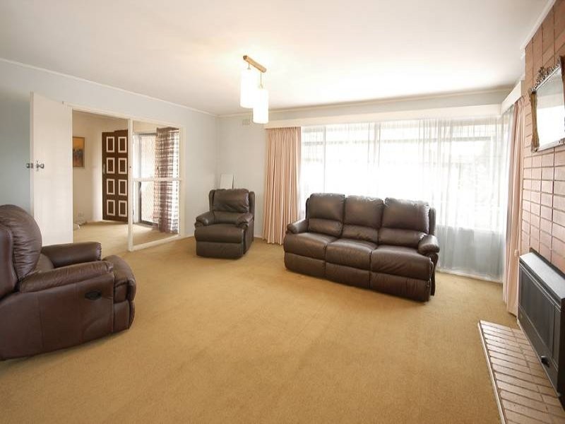 11 Walnut Court, Mulgrave VIC 3170